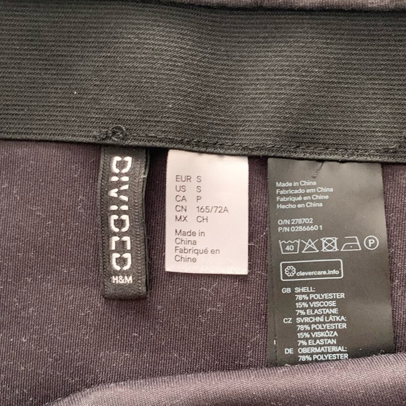 Mini Skirt - Picture 4 of 4